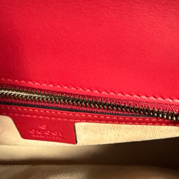 Red Gucci Marmont Bag - Picture 4 of 6
